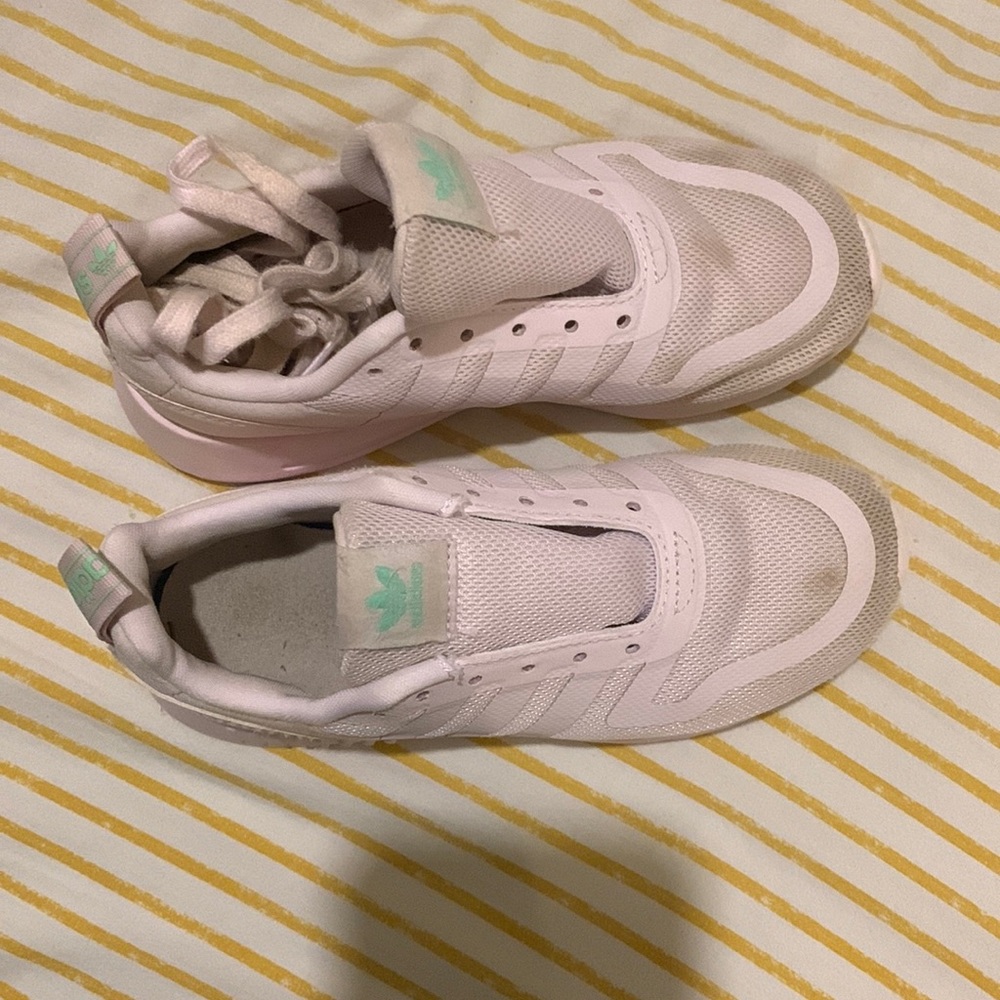 Girls Adidas size 13k